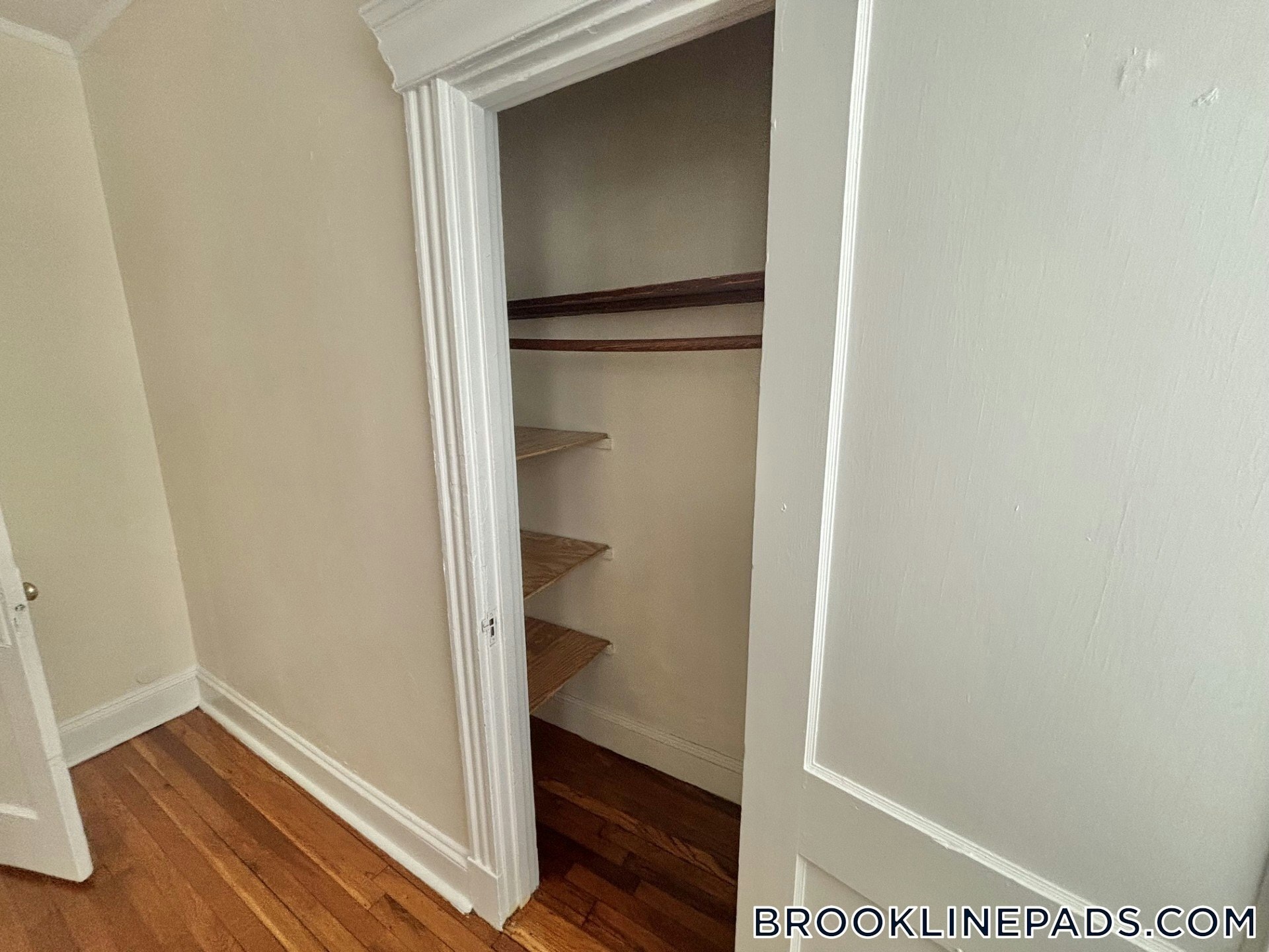 Building Photo - 360 Riverway