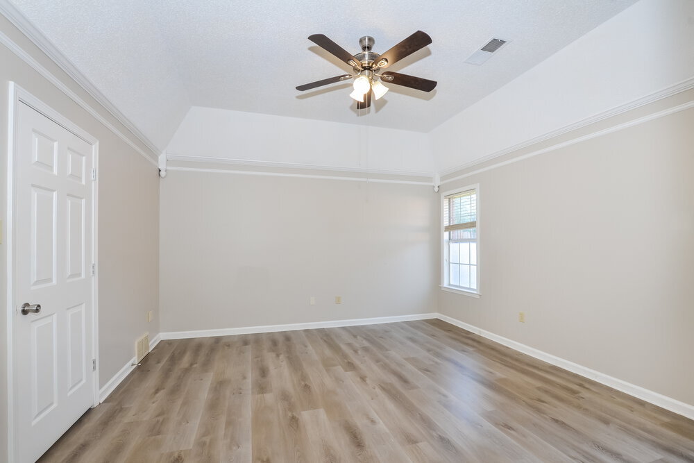 Building Photo - 6641 Bright Star Ln