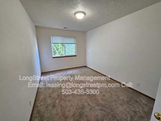 Building Photo - 7445 SE Crystal Springs Blvd