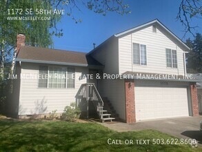 Building Photo - Split-level 3 bedroom home in great neighb...