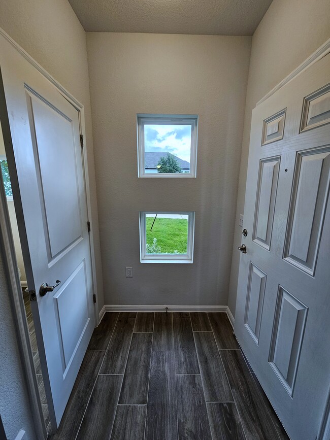 Entryway - 9612 Whisper Willow Blvd