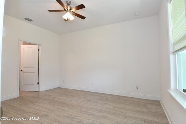 Building Photo - 1542 Killian Dr