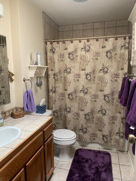 Building Photo - 678 El Parque Dr