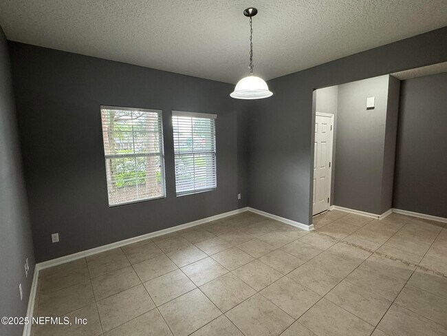 Building Photo - 15626 Tisons Blf Rd