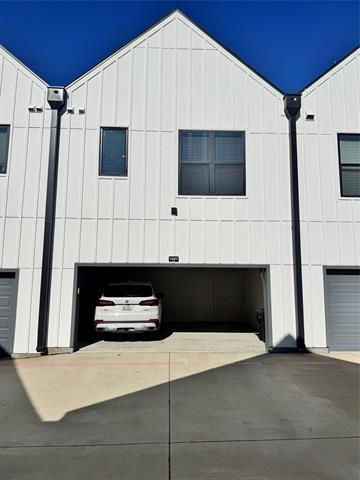 Building Photo - 2100 Legacy Dr