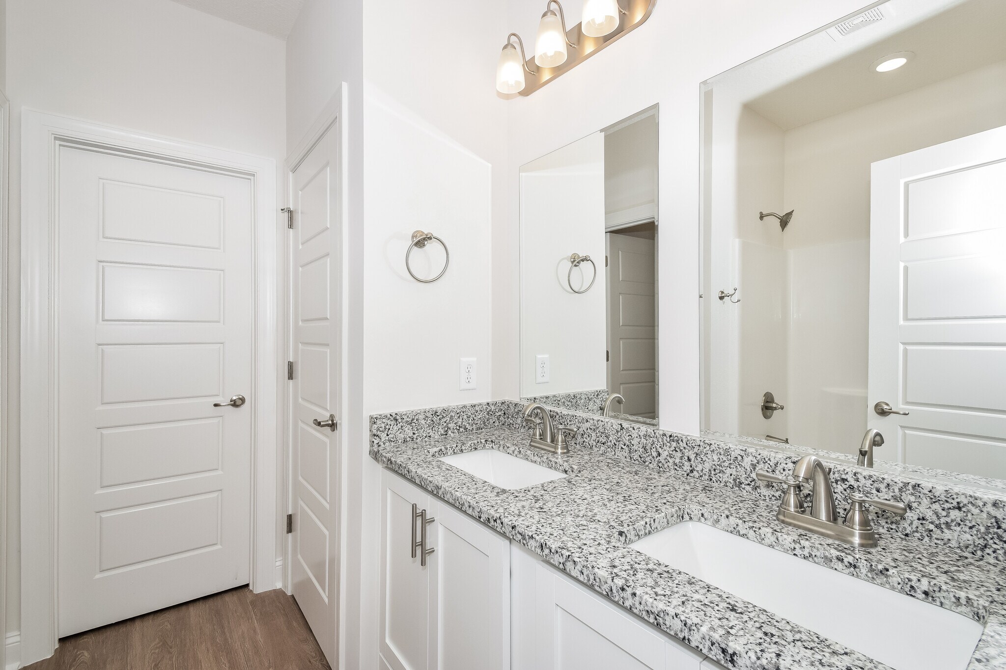 Building Photo - 1096 Walker Point Way