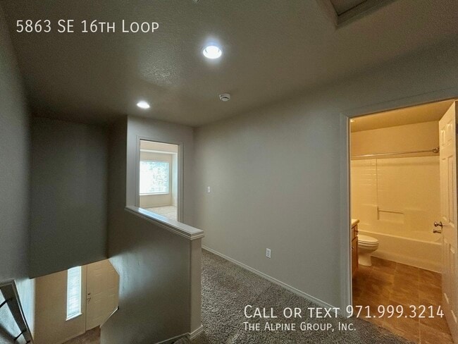 Building Photo - 5863 SE 16th Loop