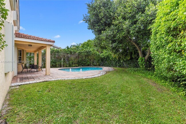 Building Photo - 4228 Laurel Ridge Cir