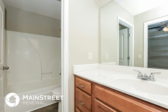 Building Photo - 1339 Lone Oak Rd