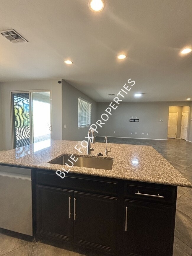 Building Photo - 3156 S Three D Ct