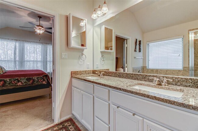 Building Photo - 117 Star Jasmine Cove