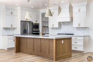 Building Photo - 1806 S Roy Ct