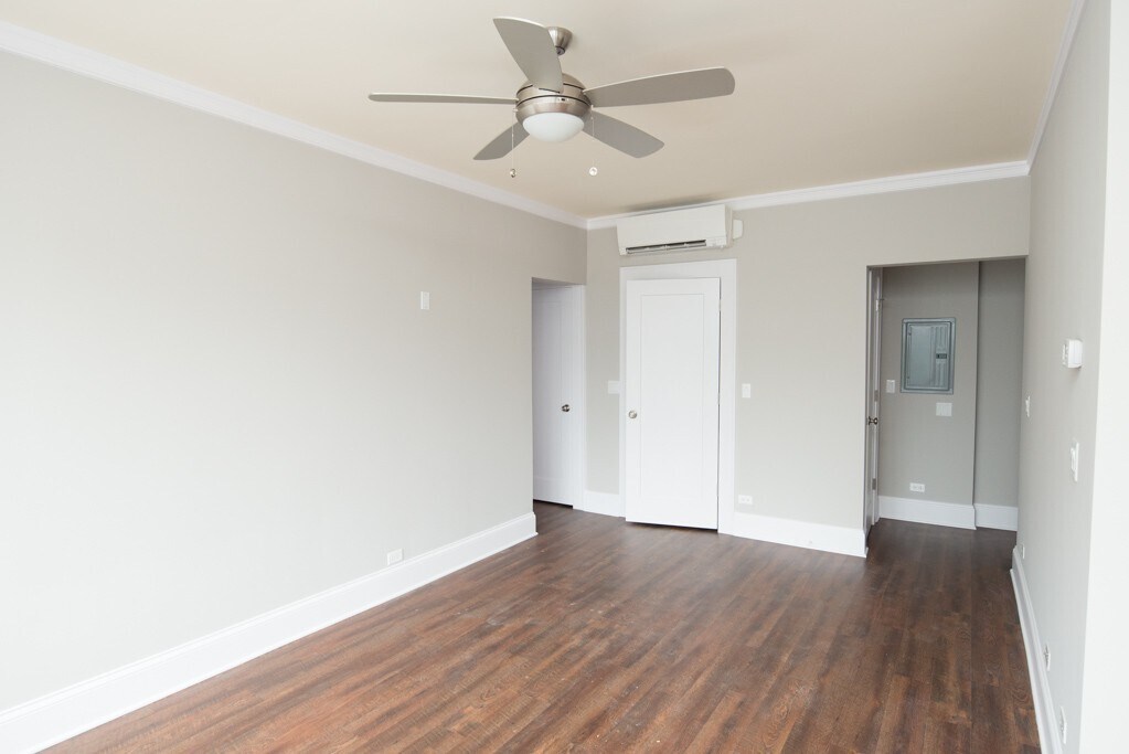 Building Photo - 817 W Lakeside Pl