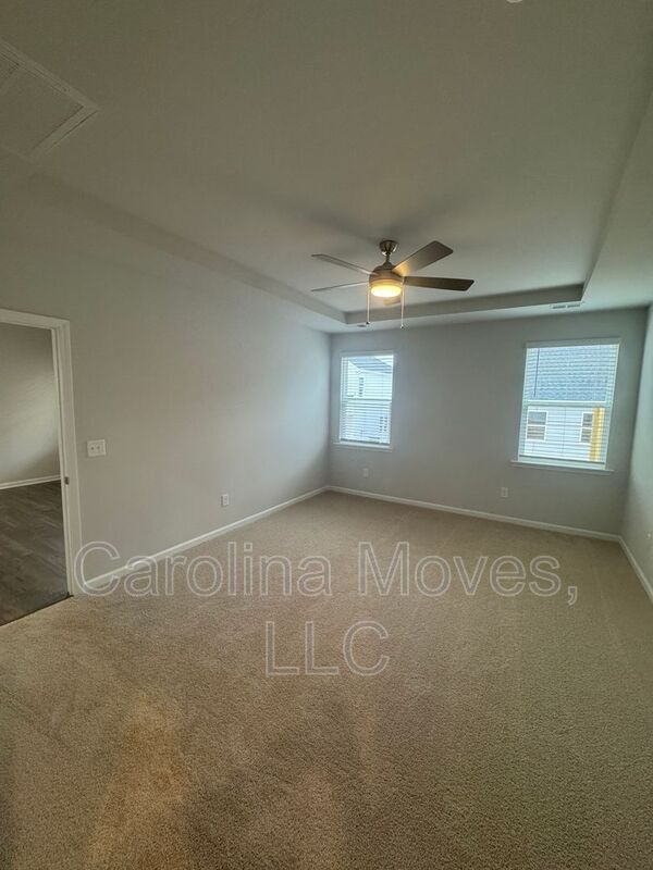 Building Photo - 409 Mariene Dr