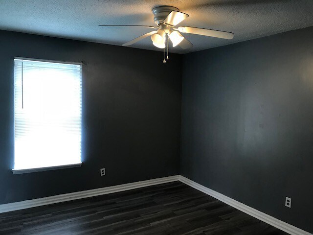 Building Photo - Awesome Northaven home for rent! Coming available soon!!