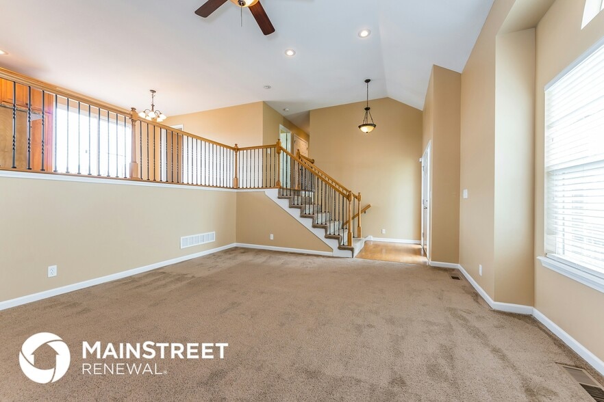 Building Photo - 1606 Fairway Ct