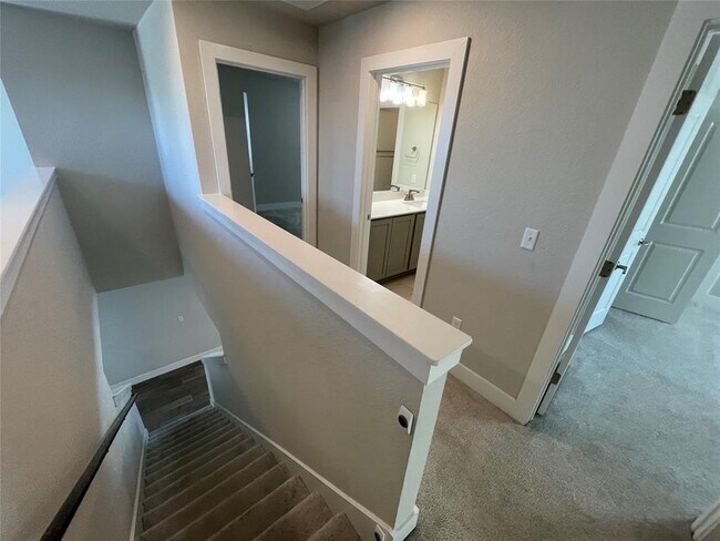 Building Photo - 8412 Cottage Rose Dr