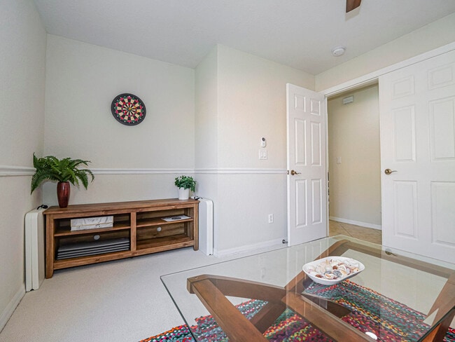 Building Photo - 5520 45th Ave