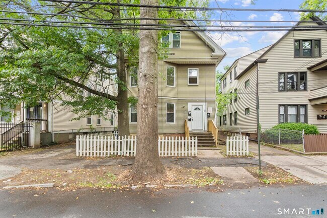 Building Photo - 260 Orchard St