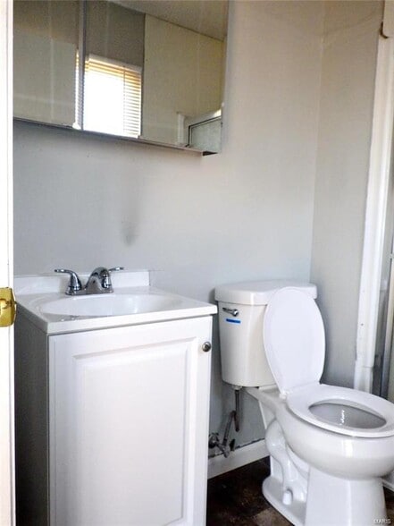 Building Photo - 2534 Millvalley Dr