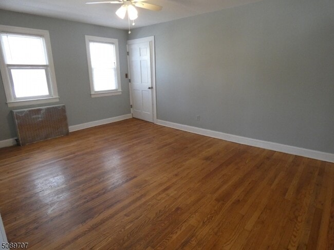 Building Photo - 672 Mt Hope Ave