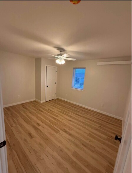 Building Photo - 102 8th Ave SW