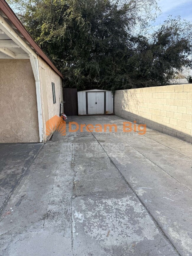 Building Photo - 14653 Washington Dr