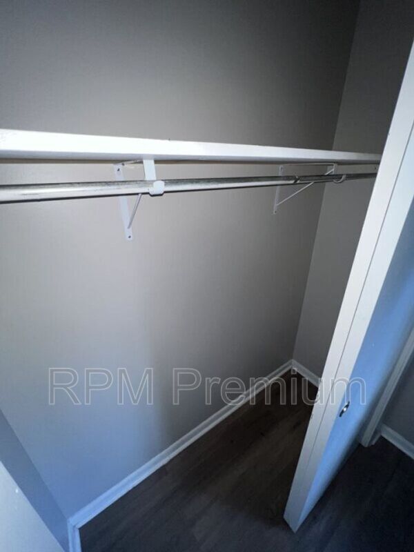 Building Photo - 5106 Tristian Ave