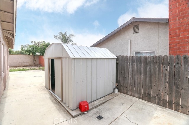 Building Photo - 2857 S Desert Forest Ave