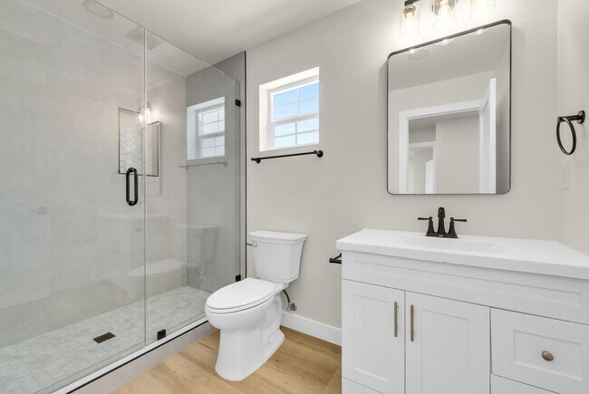 Building Photo - Spacious Remodeled 3 Bed, 2 Bath Home in Prime Downtown Fullerton – 2 Parking Spaces!