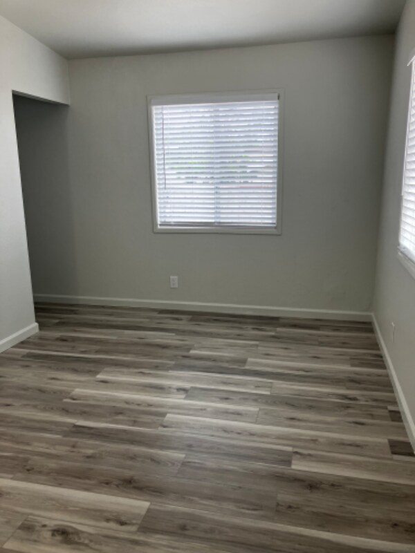 Building Photo - 730 S Eastern Ave