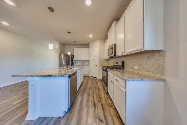 Building Photo - 12930 Royal Ann Wy