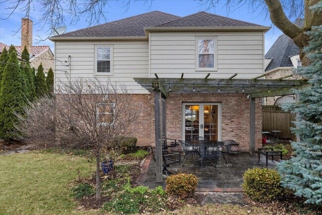 Building Photo - 3916 N Ridgefield Cir