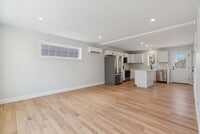 Building Photo - 3 Legacy Ln