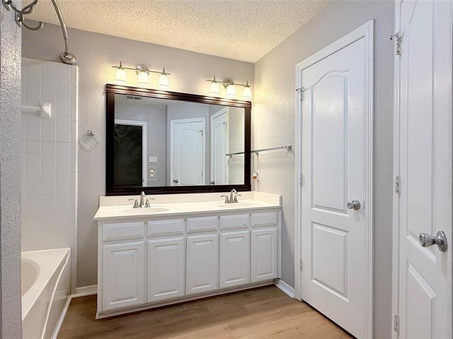 Building Photo - 8159 Kathleen Dr