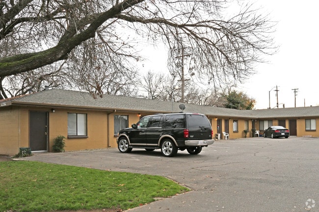 Building Photo - 4794 E Austin Way