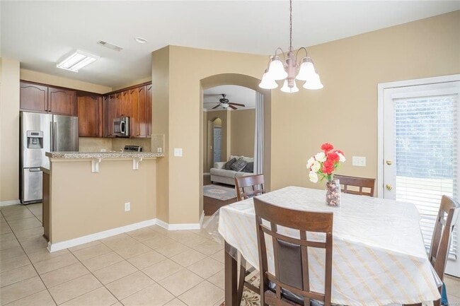 Building Photo - 9425 Chadesberry Ct