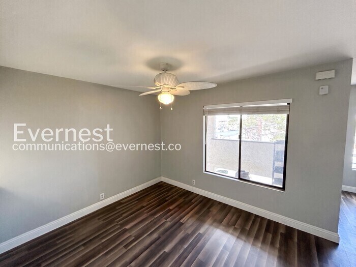 Building Photo - 6245 Bellota Dr