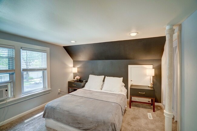 Building Photo - 1606 Steensland Dr