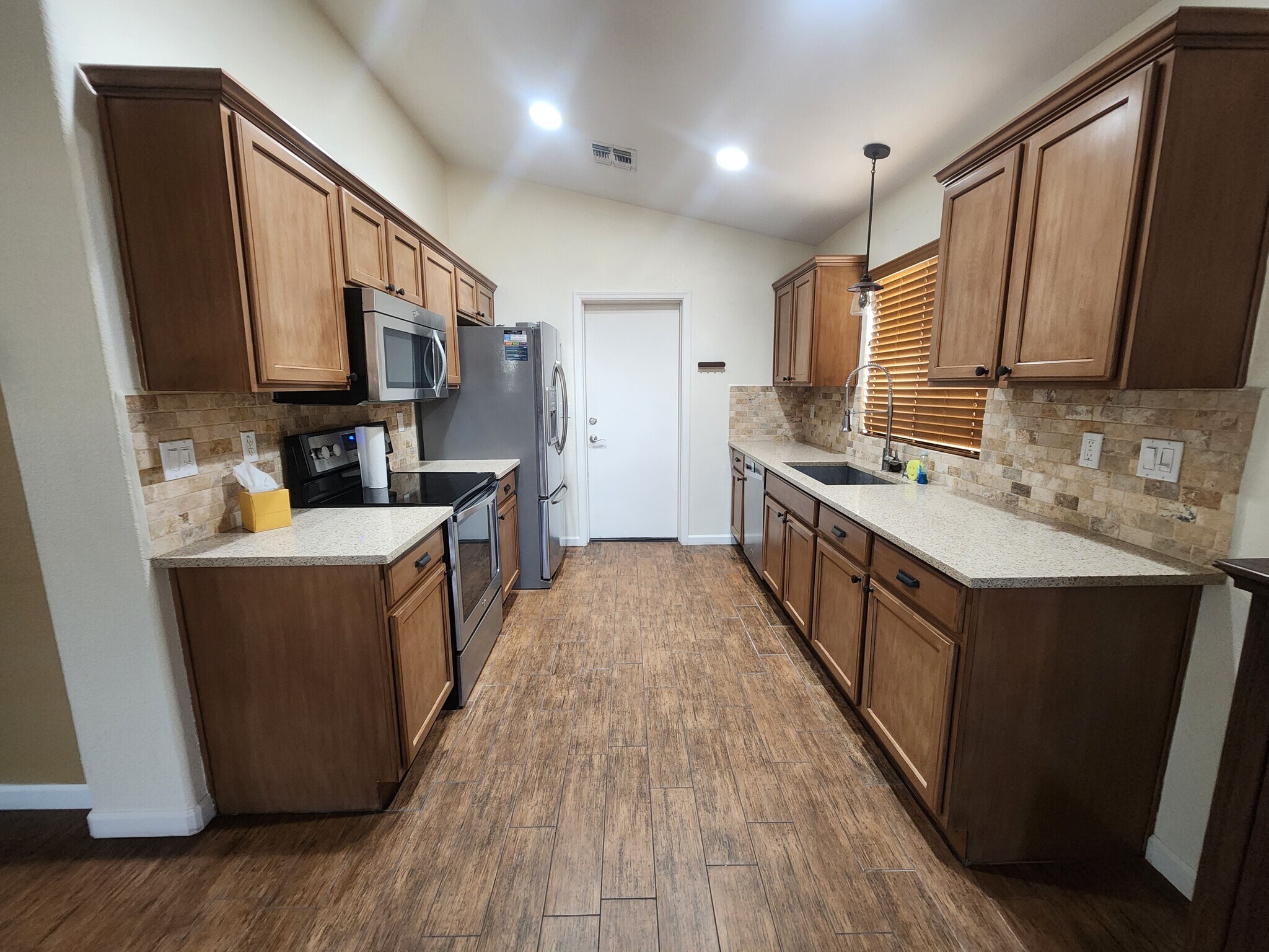 Kitchen - 3209 N 130th Ave