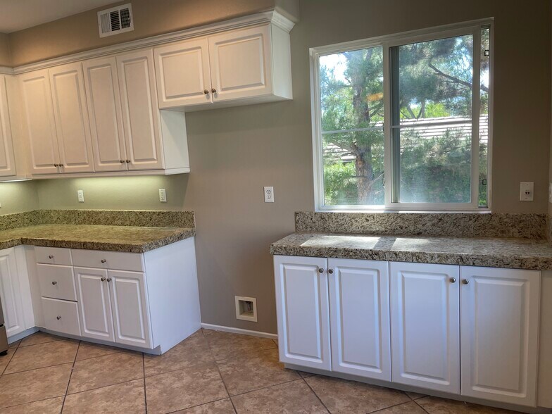 Building Photo - 33690 Willow Haven Ln