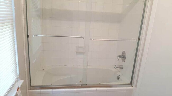 Building Photo - 9809 Richmond Ave.