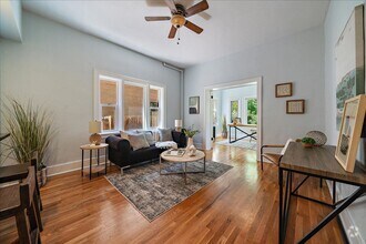 Building Photo - Uptown condo available immediately