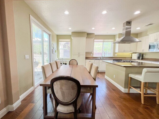 Building Photo - Spacious San Ramon Windemere Home.