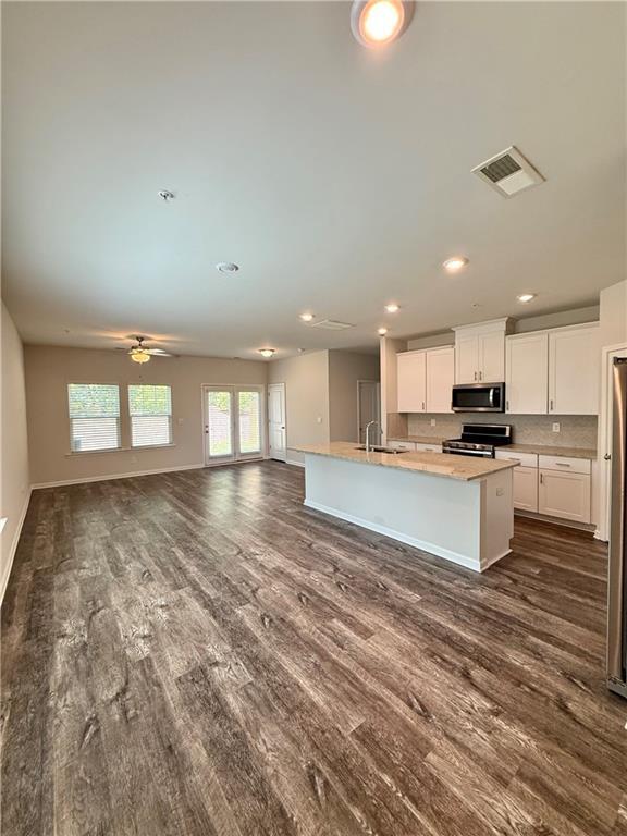 Building Photo - 1331 Vayda Ct