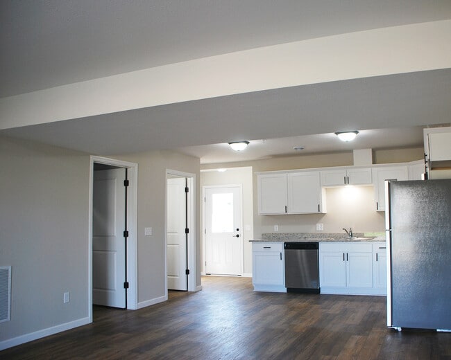 Building Photo - Brecken Place 2nd Addition