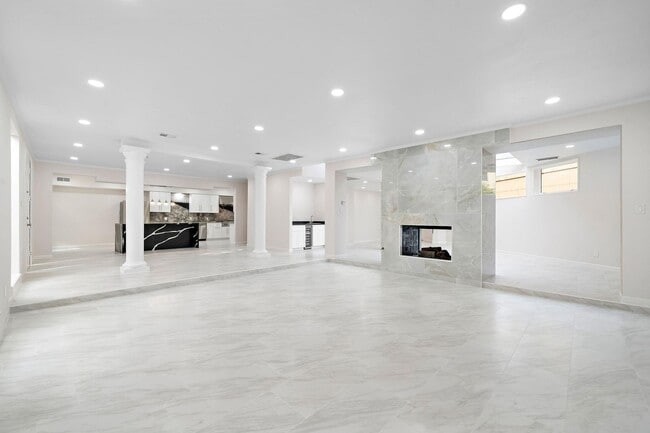 Building Photo - 1111 Potomac Dr