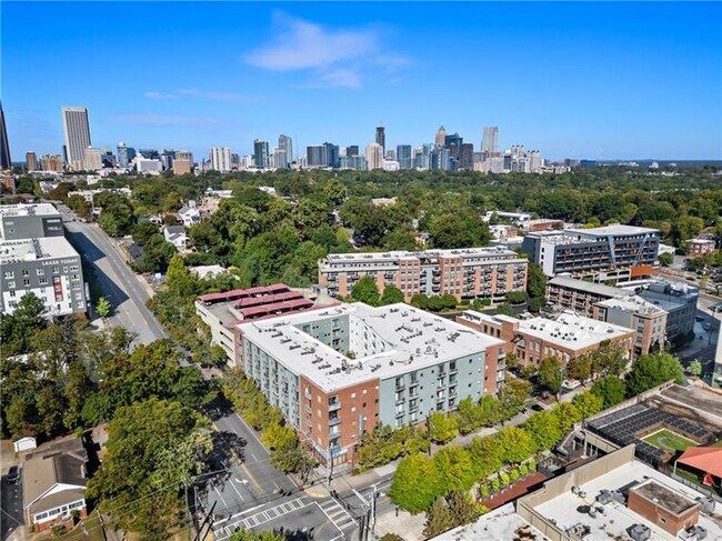 Building Photo - 620 Glen Iris Dr NE