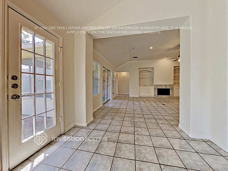 Building Photo - 3314 E Cedar Hollow Dr