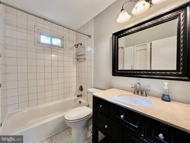 Building Photo - 437 Sudbury Rd